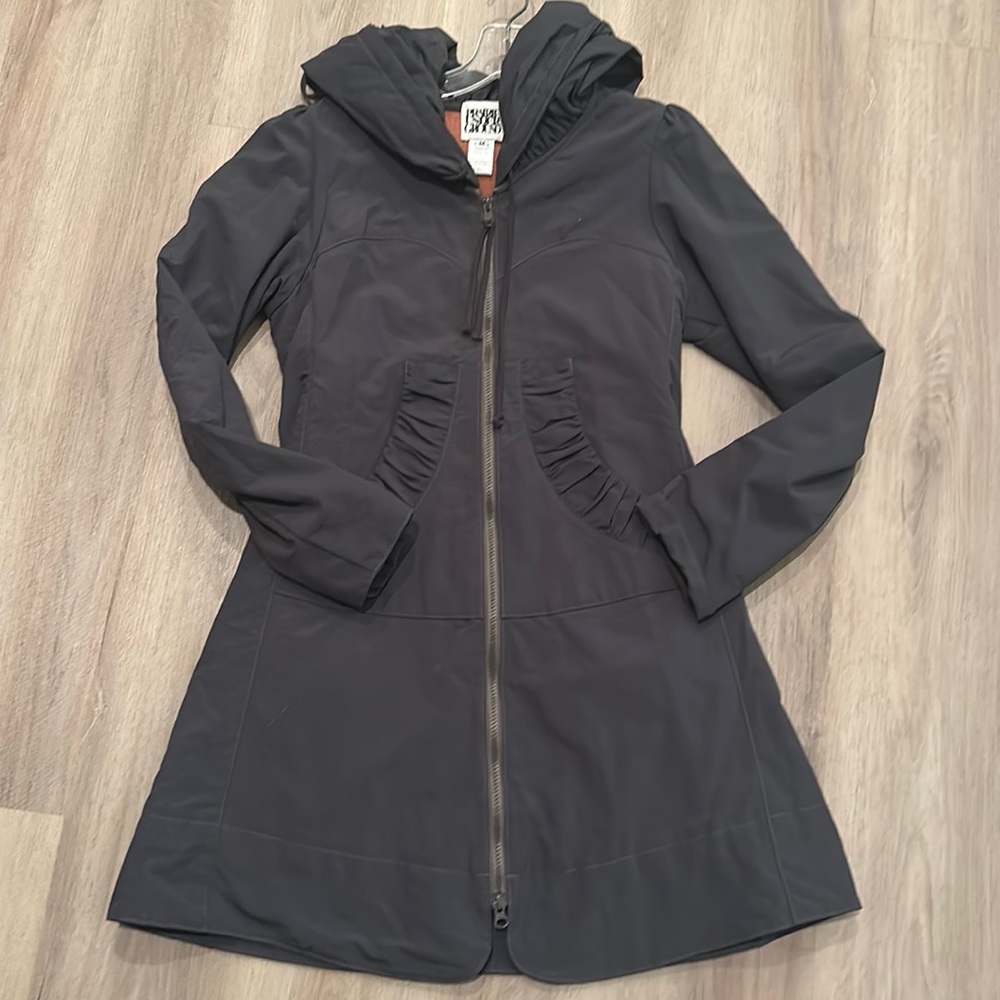 Prairie Underground raincoat size Medium but runs a little small. EUC